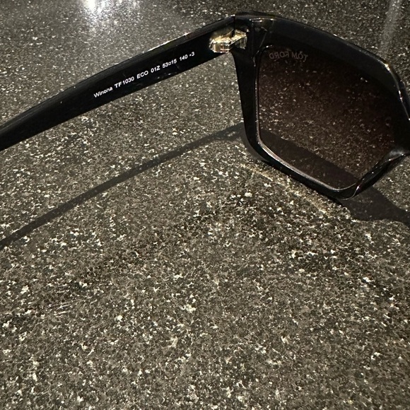 Tom Ford Sunglasses - Picture 4 of 10
